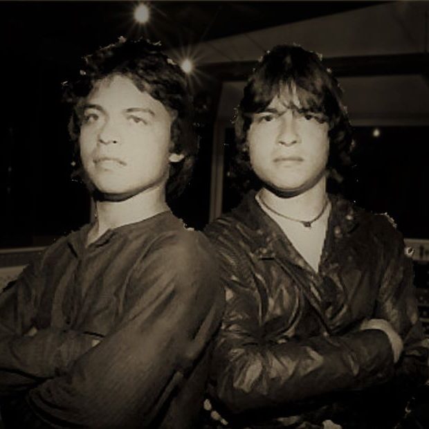 Pol starts a band with brother Francis in 1967...